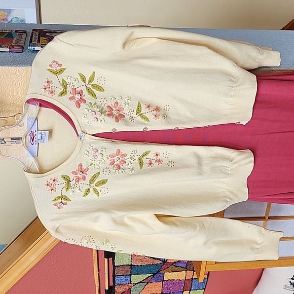 Roper Sweaters - NWOT Roper yellow embroidered cardigan size large